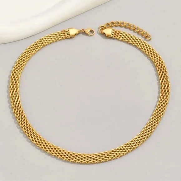 Paris Flat Gold Necklace